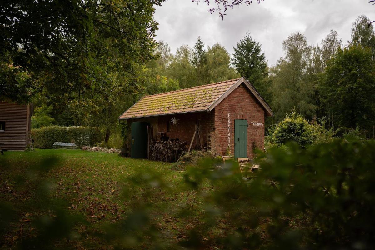 Wald- Und Seeidyll Im Historischen Forsthaus Neuruppin Exterior foto